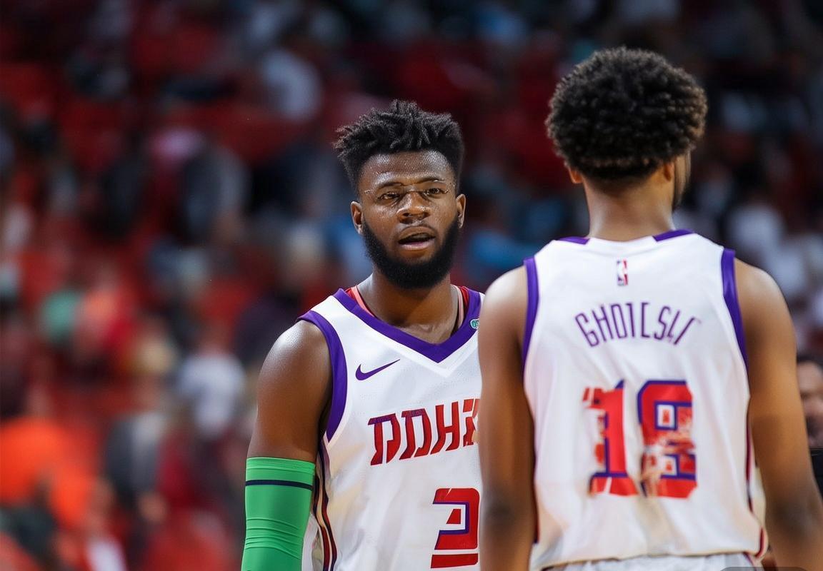 火箭队休赛期操作引热议：苏群看好青年军升级，帕金斯质疑巨星缺失